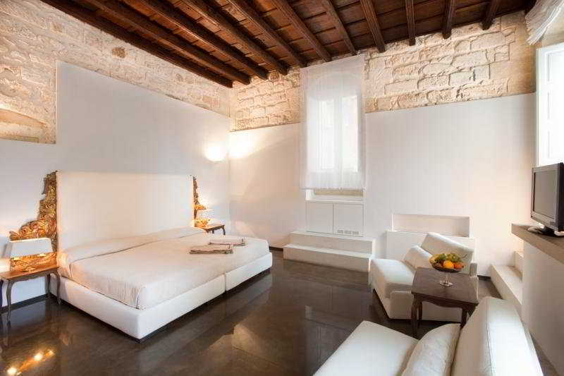 วิโก เด โบโลญเญซิ แปร์ ปาลัซโซ แปร์โซเน Bed & Breakfast เลชเช ภายนอก รูปภาพ